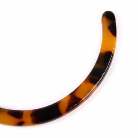 Tortoise shell open hoop earrings - Picture 3 of 8